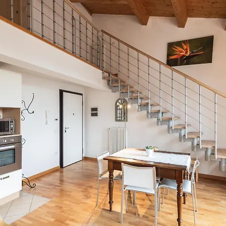 Sunrise Loft, Centro Storico Apartman *