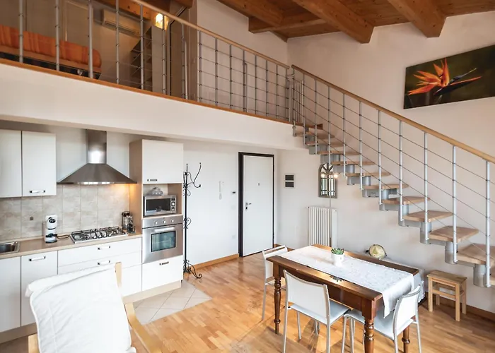 Apartment Sunrise Loft, Centro Storico *