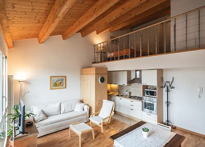 Apartment Sunrise Loft, Centro Storico *